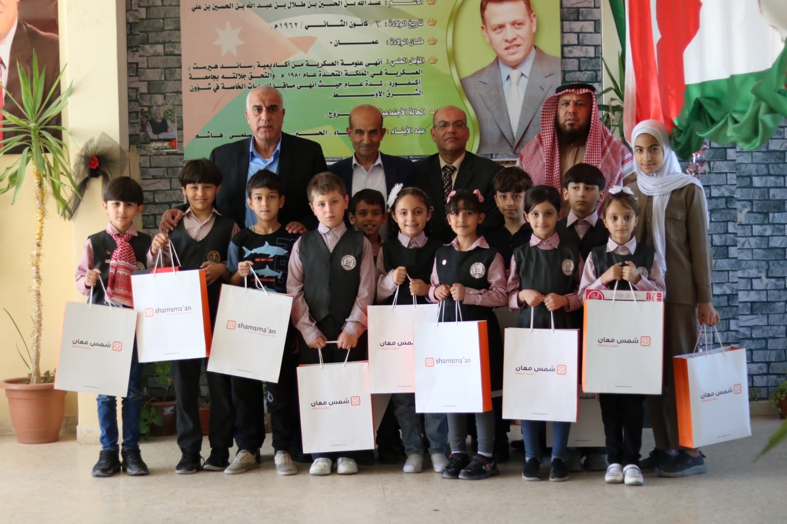  جمعية أيتام معان الخيرية تكرم طلبة مدرسة جامعة الحسين بن طلال الفائزين في مسابقة حفظ القرآن الكريم  والواعدين.